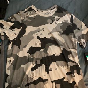 New Nike dry fit shirt XL